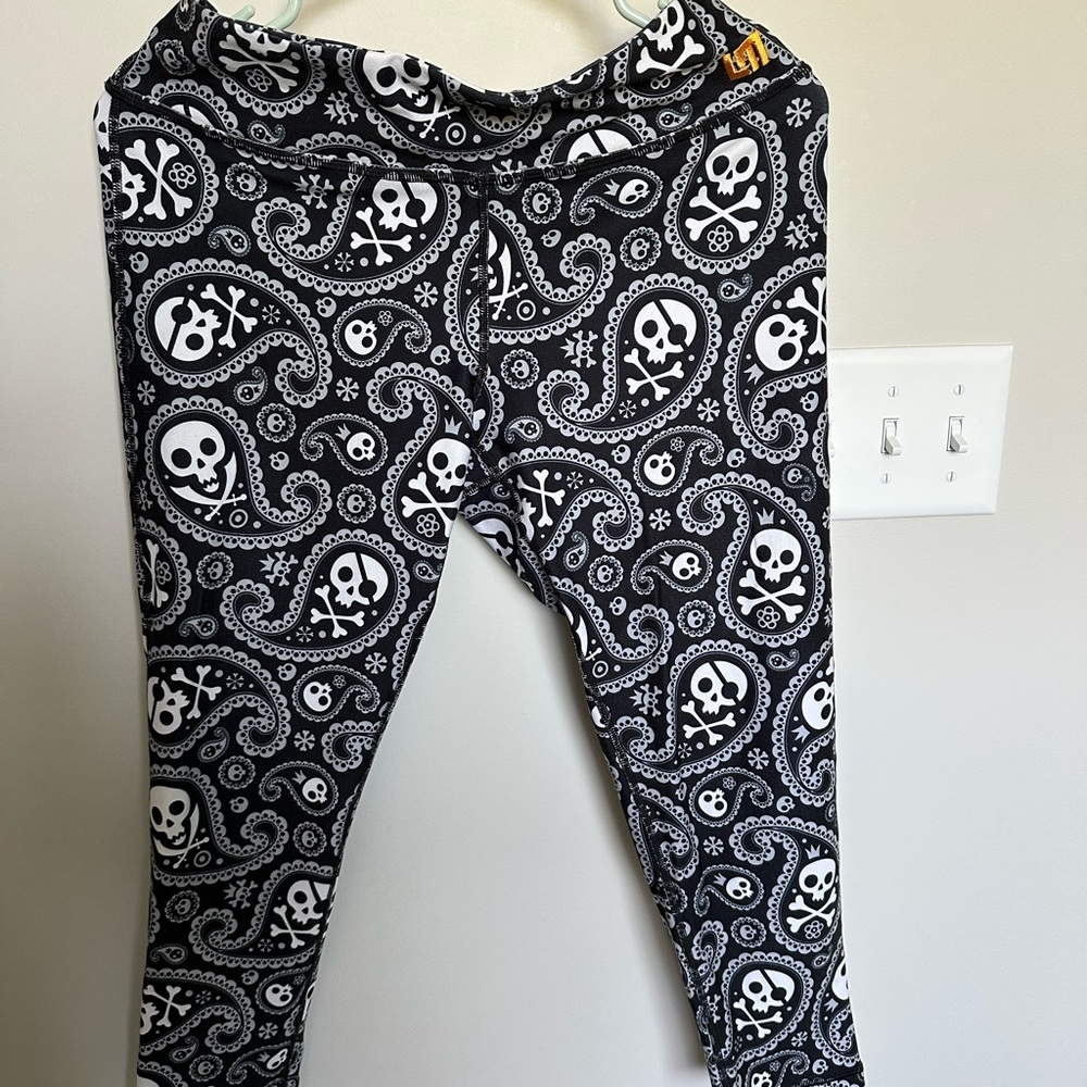 Loudmouth Shiver Me Timbers Capri Leggings - One Size Fits Most